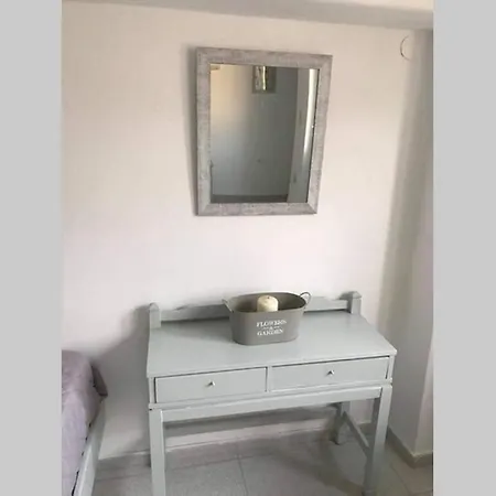 Grape Yard * Parikia (Paros)